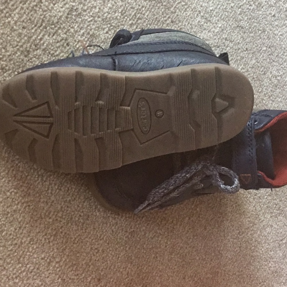 Shoes - Picture 2 of 4